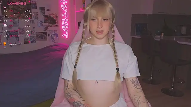 p1nkvenom online show from November 2025 08:39:02 AM