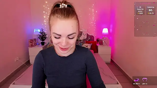 Snapshot of julianablond chatting on January 2025 02:30:01 PM julianablond online show from January 2025 02:30:01 PM