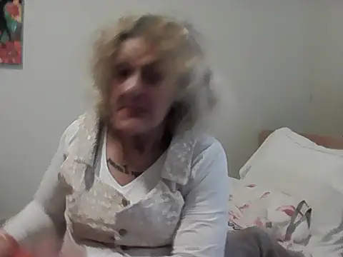 Snapshot of housewife_shantie chatting on March 2026 10:26:02 AM housewife shantie online show from March 2026 10:26:02 AM