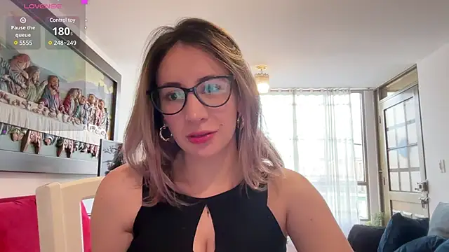 Snapshot of Gabby_cruz_ chatting on December 2024 09:48:01 PM Gabby cruz online show from December 2024 09:48:01 PM