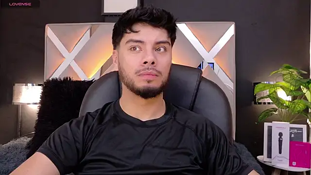 Tommidubois online show from November 2025 04:34:01 AM