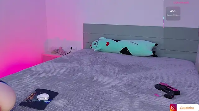 Lust One  online show from April 2026 02:03:02 PM