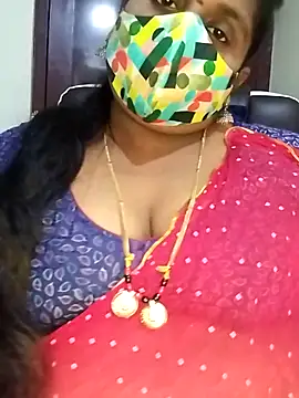 Snapshot of Sexy_Radhikaa chatting on November 2025 05:32:02 AM Sexy Radhikaa online show from November 2025 05:32:02 AM