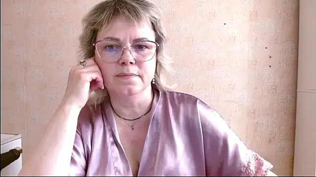 sweetsunset11 online show from May 2026 01:10:02 PM