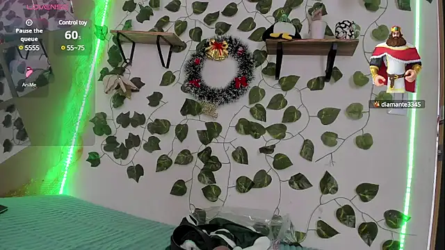 Snapshot of Megan_sophia2 chatting on December 2024 12:44:02 PM Megan sophia2 online show from December 2024 12:44:02 PM