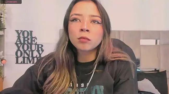 natacha  black  online show from January 2025 01:02:02 PM