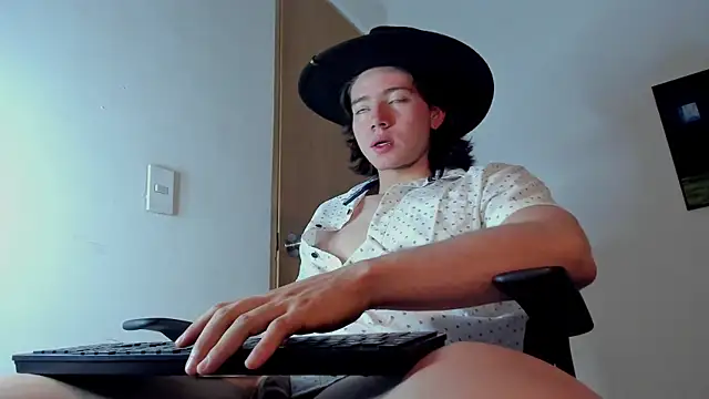 AngelBennet  online show from December 2025 11:03:02 PM