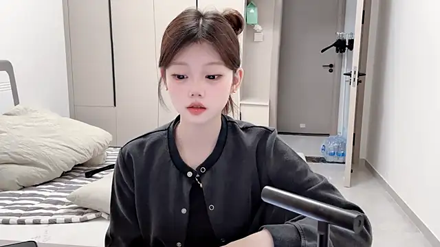 yangyang-1115 online show from September 2025 05:07:02 AM