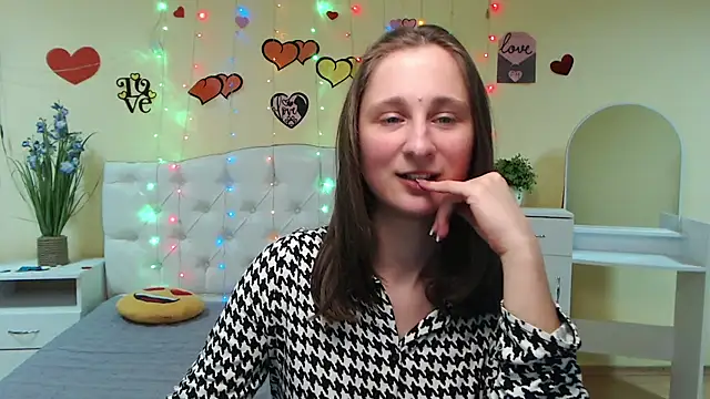 MichelLeee online show from March 2025 03:07:02 PM