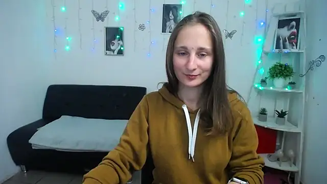 MichelLeee online show from October 2025 11:20:02 AM