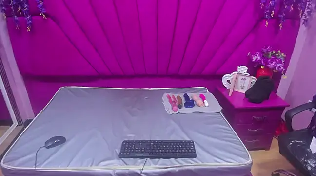 alaha evans online show from February 2025 06:04:01 AM