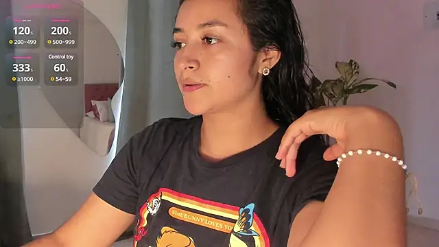 Snapshot of Lady_Rey chatting on March 2025 06:48:02 PM Lady Rey online show from March 2025 06:48:02 PM