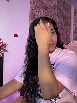 Snapshot of Lady_Rey chatting on February 2026 01:46:01 AM Lady Rey online show from February 2026 01:46:01 AM