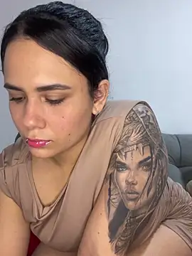 Snapshot of Leyna_Kenet chatting on March 2025 03:08:02 AM Leyna Kenet online show from March 2025 03:08:02 AM