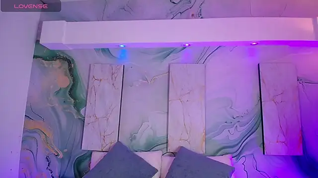 Aniie Doll online show from April 2026 08:35:02 PM