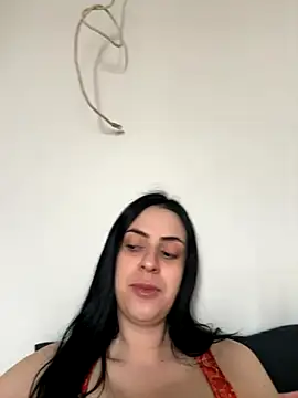 Morguisssz online show from November 2025 12:33:01 PM