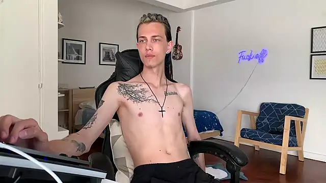 Den BlueXx online show from December 2024 10:32:01 AM