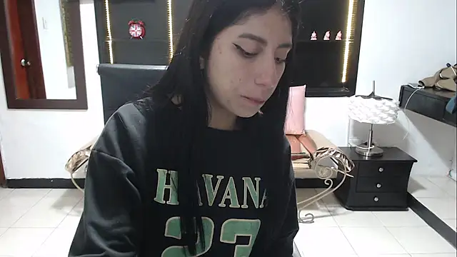 Angela Diaz  online show from December 2024 11:09:01 AM