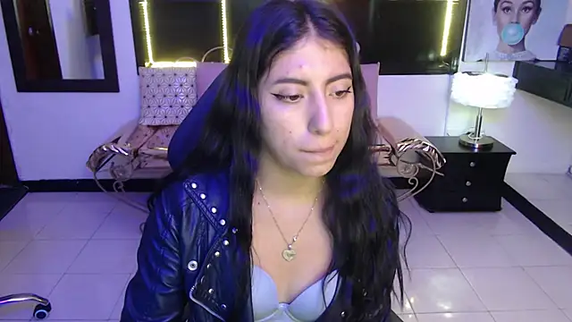 Angela Diaz  online show from January 2025 12:35:01 PM