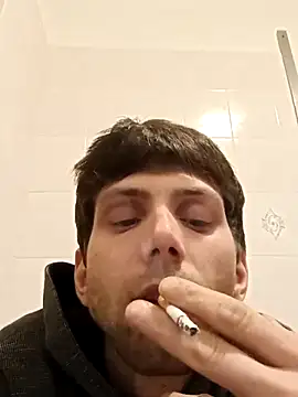 Snapshot of dariodario chatting on February 2025 10:52:02 PM dariodario online show from February 2025 10:52:02 PM