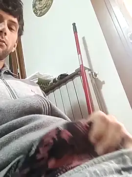 Snapshot of dariodario chatting on February 2025 09:21:02 AM dariodario online show from February 2025 09:21:02 AM