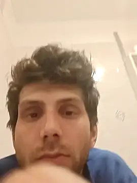 Snapshot of dariodario chatting on March 2025 10:04:02 PM dariodario online show from March 2025 10:04:02 PM