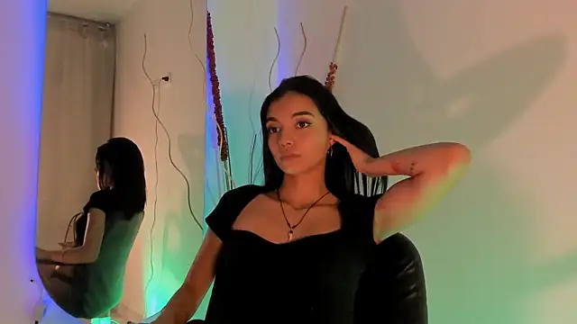 Snapshot of AnabelWolf chatting on January 2025 12:46:02 AM AnabelWolf online show from January 2025 12:46:02 AM