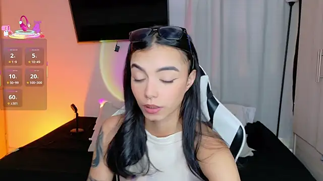 Snapshot of AnabelWolf chatting on September 2025 05:56:01 PM AnabelWolf online show from September 2025 05:56:01 PM