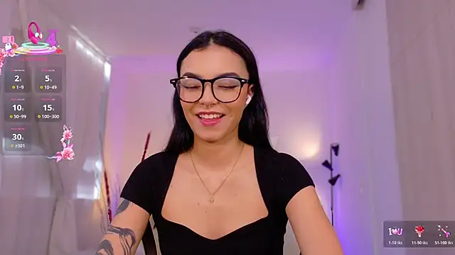 Snapshot of AnabelWolf chatting on October 2025 03:47:02 PM AnabelWolf online show from October 2025 03:47:02 PM