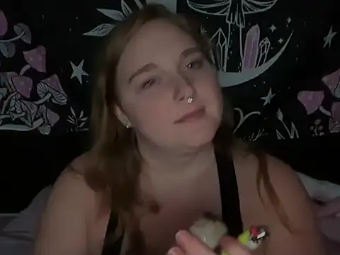 Snapshot of thickgingergoddess chatting on September 2025 03:21:01 AM thickgingergoddess online show from September 2025 03:21:01 AM