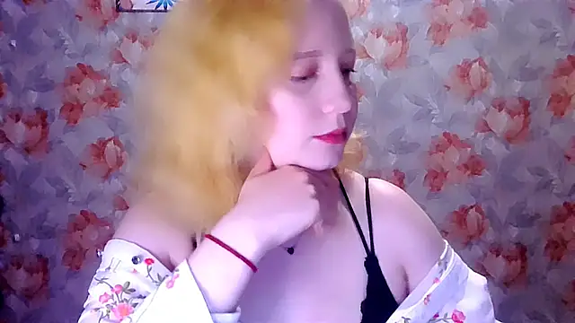 Snapshot of MelxMellie chatting on May 2026 04:47:02 PM MelxMellie online show from May 2026 04:47:02 PM