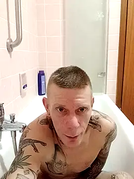 Snapshot of Tattooguy_86 chatting on November 2025 03:52:02 PM Tattooguy 86 online show from November 2025 03:52:02 PM