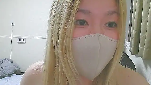 Snapshot of Remi_official chatting on October 2025 08:35:01 PM Remi official online show from October 2025 08:35:01 PM