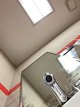 Snapshot of shyfr34k chatting on February 2025 07:07:01 PM shyfr34k online show from February 2025 07:07:01 PM