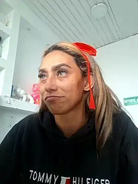 salome drasin online show from January 2026 03:47:01 PM