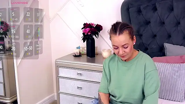 Snapshot of KatyNolan chatting on March 2026 01:04:02 PM KatyNolan online show from March 2026 01:04:02 PM