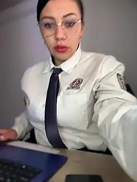 Snapshot of LIZ-06_ chatting on September 2025 01:02:02 PM LIZ-06 online show from September 2025 01:02:02 PM