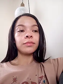 sofiaVelez01 online show from December 2024 06:37:02 PM