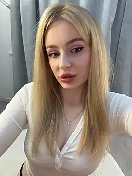 Snapshot of CaseyCumFace chatting on May 2026 09:22:02 PM CaseyCumFace online show from May 2026 09:22:02 PM