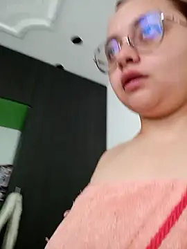 CURVY-HORNY online show from January 2026 07:16:02 PM