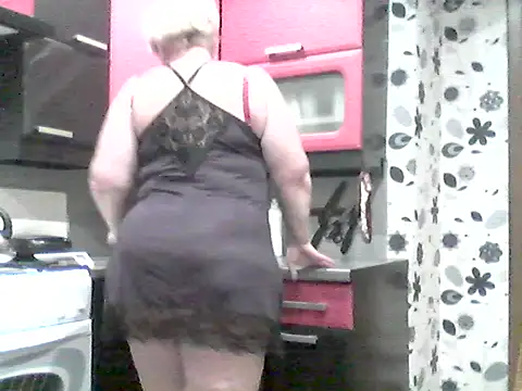 Lisa Suzie online show from November 2025 03:13:02 PM