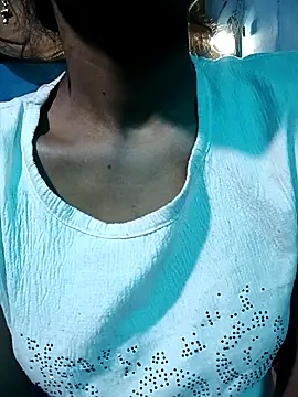 Snapshot of Kajal__Mehra chatting on November 2025 04:12:02 AM Kajal Mehra online show from November 2025 04:12:02 AM