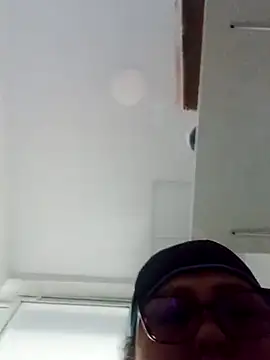 Darly Gomez online show from March 2025 06:32:01 PM