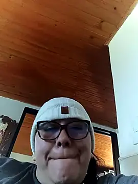 Darly Gomez online show from November 2025 01:23:01 PM