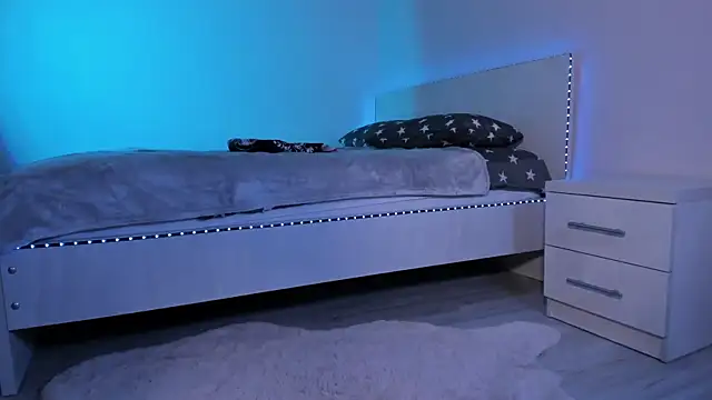 Mishel Blessing online show from February 2025 09:43:02 PM