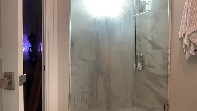 69woodinson online show from December 2025 02:24:02 PM