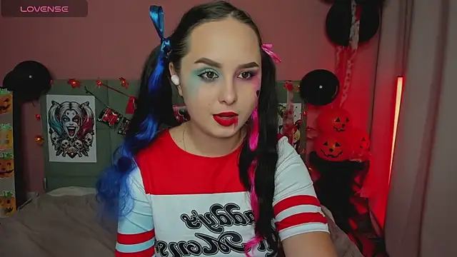 BeatriceReeves online show from October 2025 01:03:01 AM