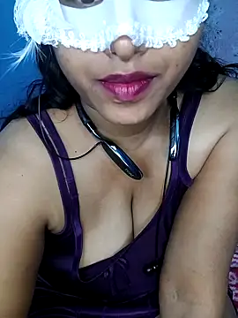 Sexy Mona Bhabhi online show from December 2024 06:45:01 PM