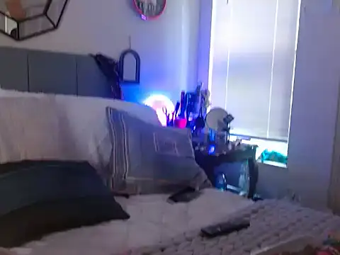 Snapshot of Hollyhudson123 chatting on September 2025 08:43:01 PM Hollyhudson123 online show from September 2025 08:43:01 PM