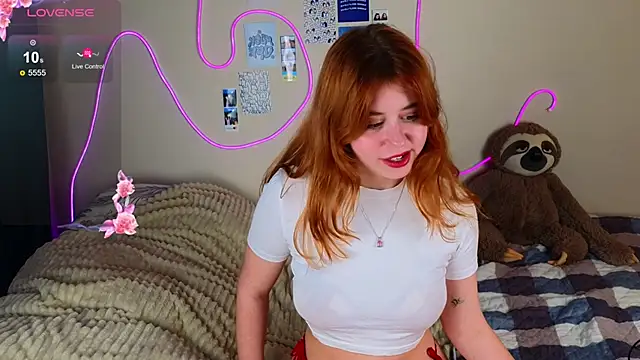 Penny Staaar online show from February 2025 03:16:01 PM